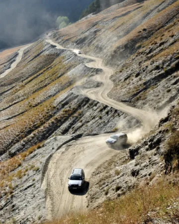 4x4 Off-Road Jeep Tour in Georgia Tbilisi Tusheti Vashlovani adventure trip offered by Kaukasus-Reisen