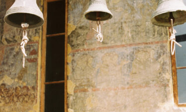 Bicycle tour cycling trip bike tour MTB mountain bike journey Georgia Tbilisi Batumi Caucasus road landscape Tsalka Paravani Vardzia Borjomi Abastumani Guria Black Sea Kaukasus-Reisen small group individual book proposal route guide